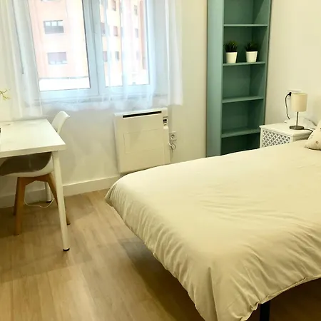 Centrico, Acogedor Y Luminoso Apartament