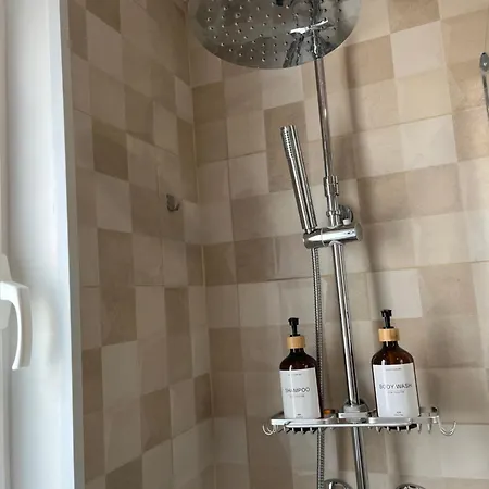 Centrico, Acogedor Y Luminoso *