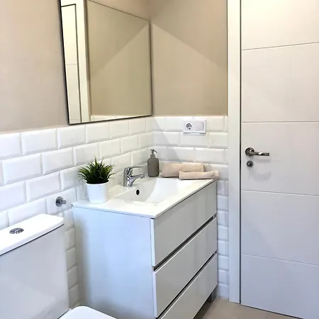 Centrico, Acogedor Y Luminoso Appartement